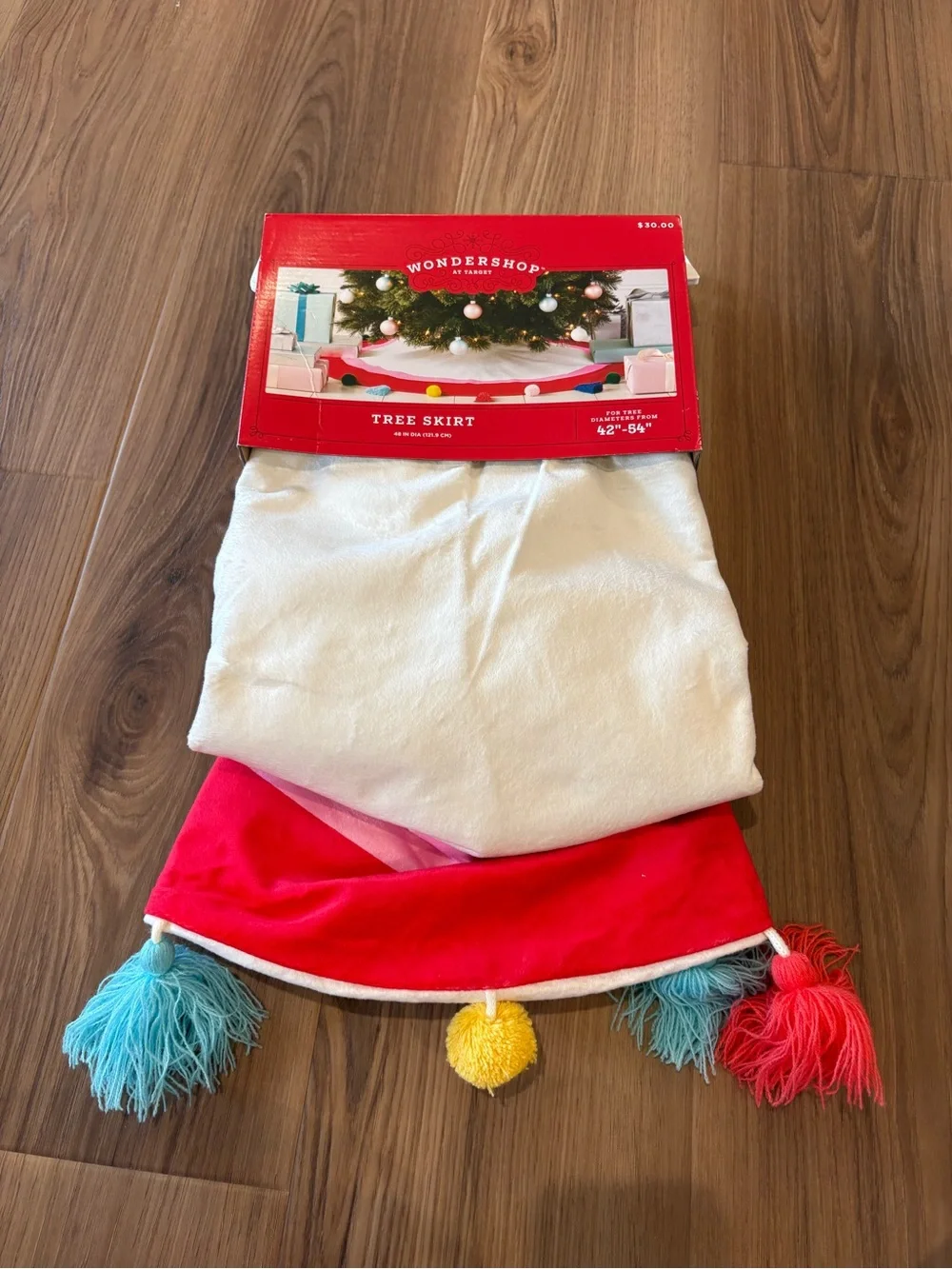 NWT Wondershop 48